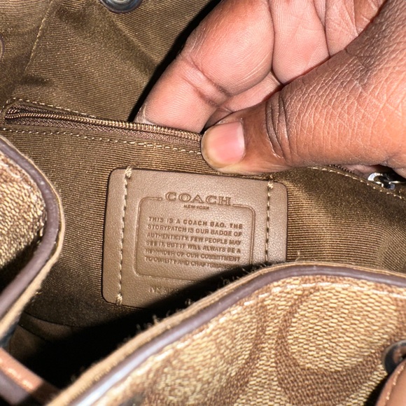 🎉Coach Pace Backpack w/free accessories 🎉 - Picture 9 of 10